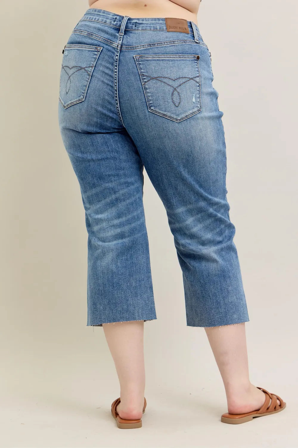 a7574cd3-9e71-44f8-9e81-82d4c1a17df3-Max